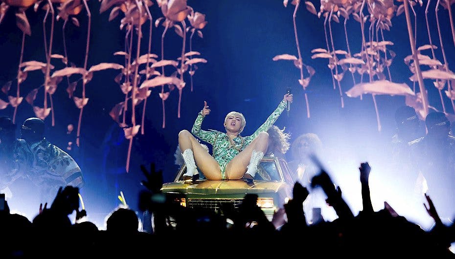 SE og HØR liveopdaterer fra Miley Cyrus-koncerten i aften fra kl. 20. Vi tør godt love, at det ikke bliver kedeligt