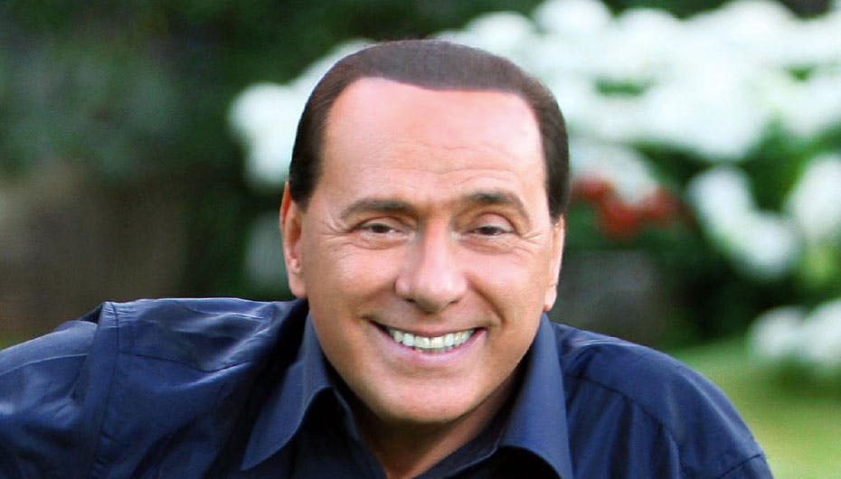Berlusconi forkæler sine piger