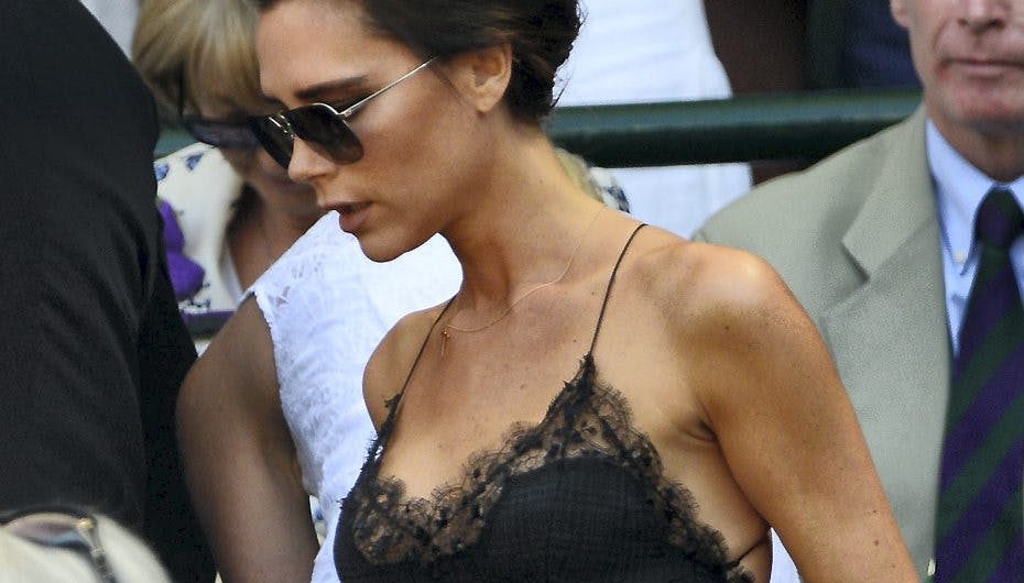 David Beckhams kone syntes hun havde for store bryster og var for unaturlig - nu er de væk.