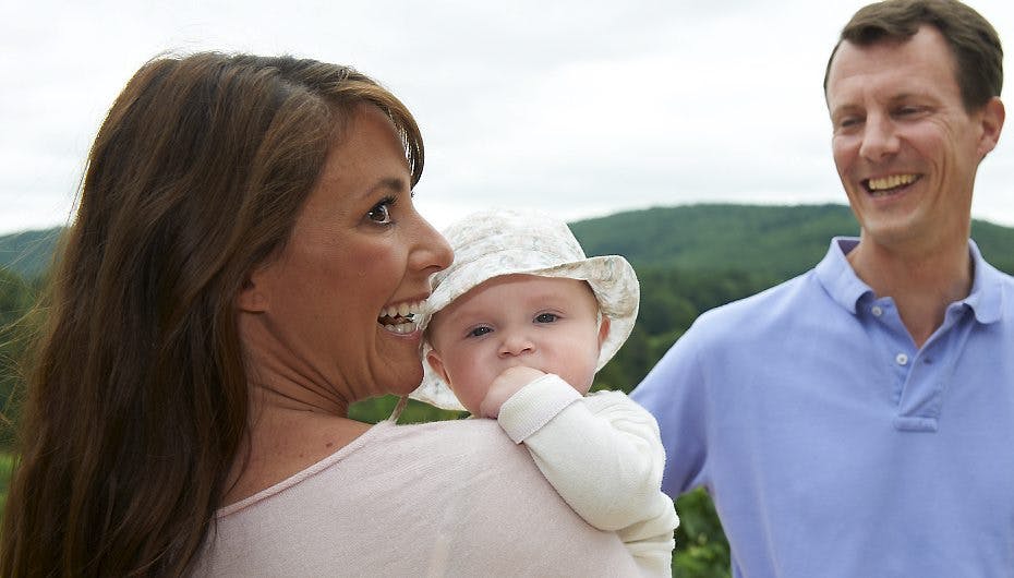 Athena er blevet et år.