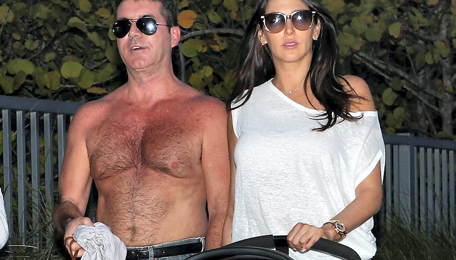 - Få lige den t-shirt på.