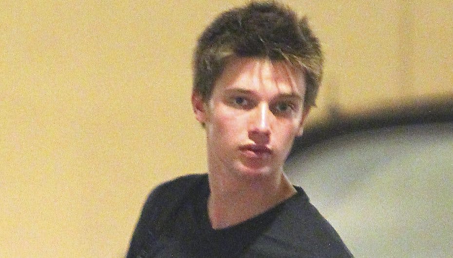 Patrick Schwarzenegger var i vild biljagt på grund af en flaske vand