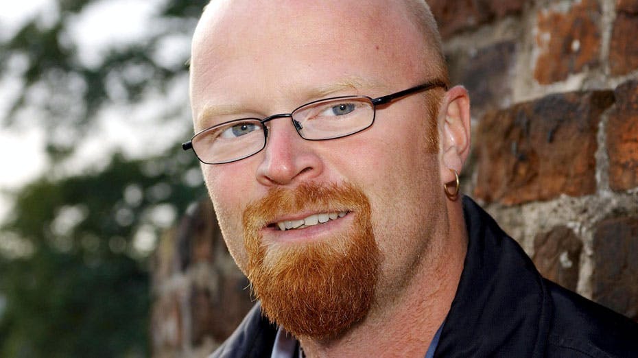 Jens Romundstad forsøgte at redde liv med en hjertestarter.