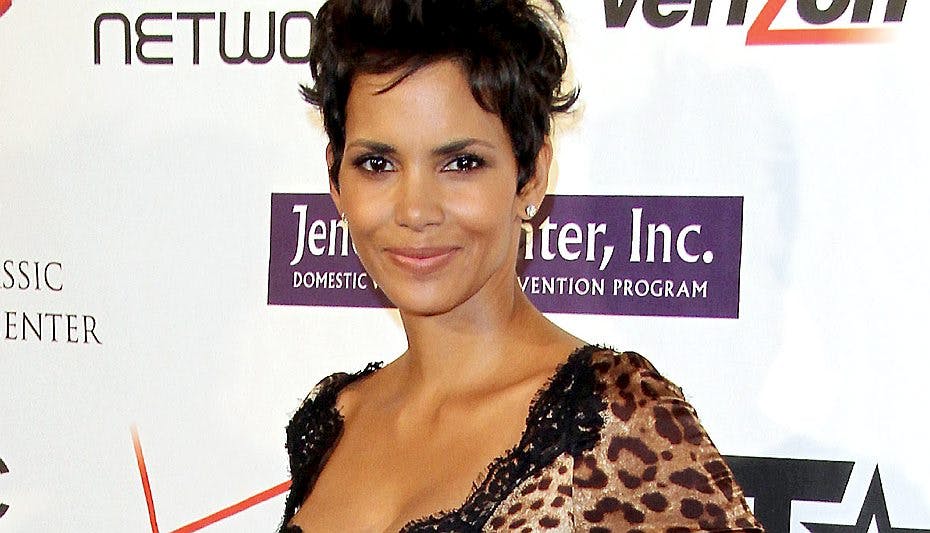 Halle Berry, som vi kender hende - med den skønne korthårsfrisure