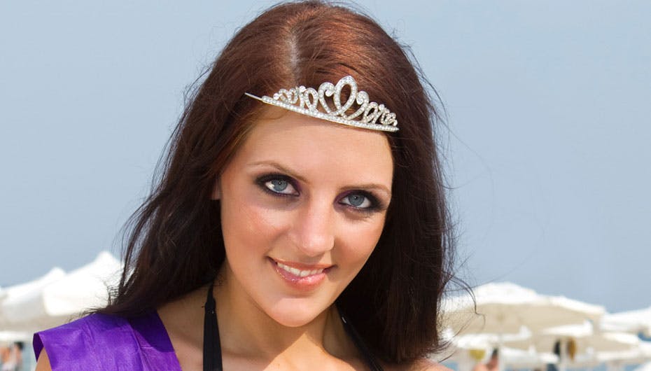 Her er hun så - vinder af Miss Denmark By Night 2010, 19-årige Debbie Kusch