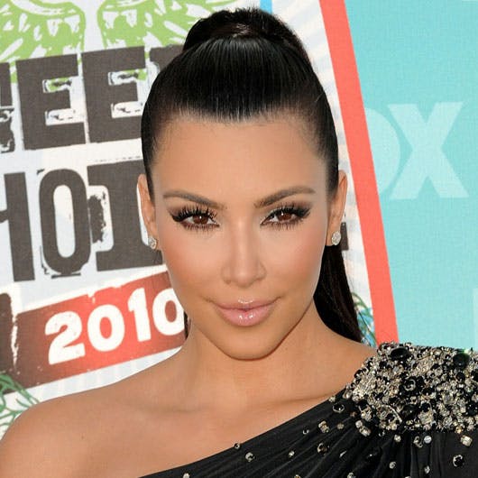 https://imgix.seoghoer.dk/media/se-og-hoer/2010/det-fraekke/oktober/kardashianfotostort-jpg.jpg