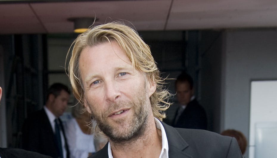 https://imgix.seoghoer.dk/media/se-og-hoer/2010/film-og-tv/januar/jon-stephensen-fyret-igen1-jpg.jpg