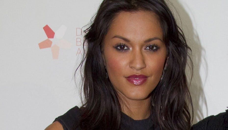 Det er svært at forestille sig, at denne smukke kvinde kan ligne en sæk lort