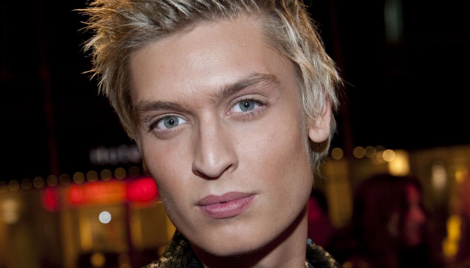 Paradise-Patrick elsker at provokere, og kan det gøres på video, er det endnu bedre