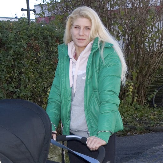https://imgix.seoghoer.dk/media/se-og-hoer/2010/kendte-dk/december/rikke-jpg.jpg