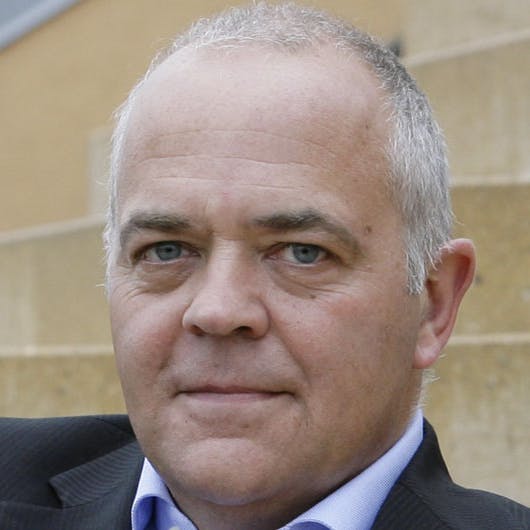 https://imgix.seoghoer.dk/media/se-og-hoer/2010/kendte-dk/januar/jes-dorph-alvorlig1-jpg.jpg