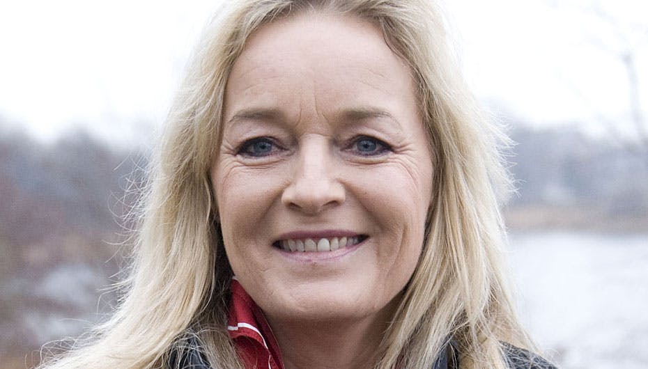 Se Anne Linnets unge, gravide kone