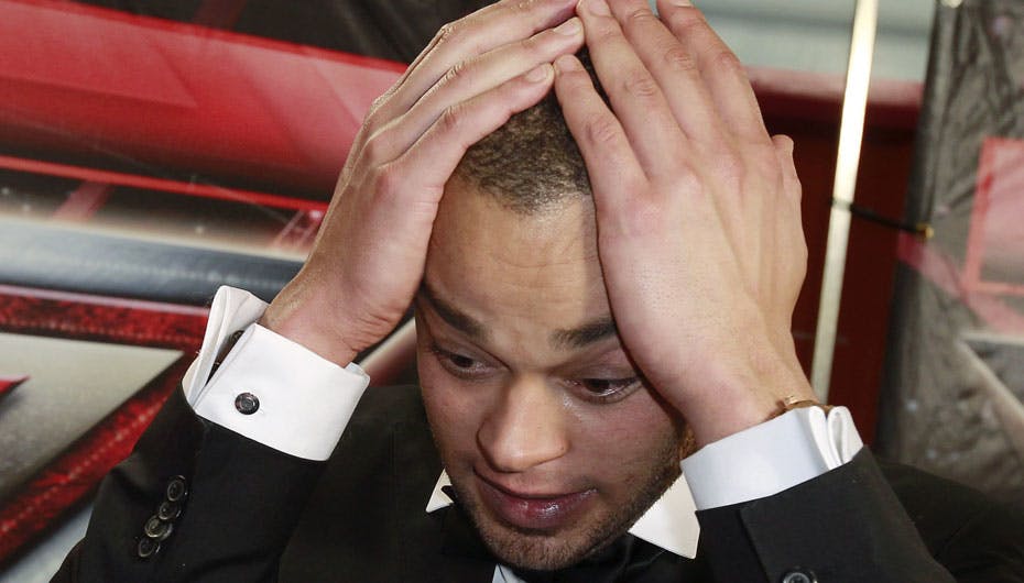 Det kan være, at han var pæn i tøjet, men Remee kan kun tage sig selv til hovedet over den lemfældige måde pengene er fosset ud af hans personlige pengekasse på