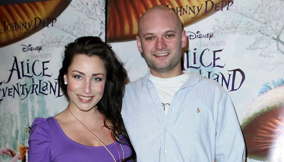 Szhirley med sin musikproducer Mads Møller. Nu har hun født en sund lille dreng.