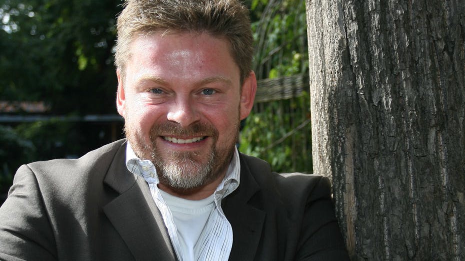 https://imgix.seoghoer.dk/media/se-og-hoer/2010/kendte-dk/november/stig-rossen-vild-med-tomj1-jpg.jpg