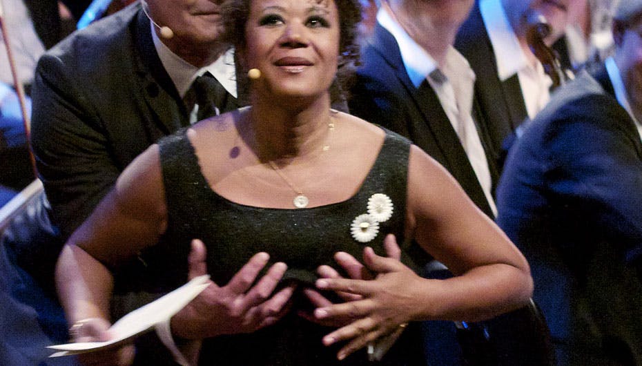 Hvem har klør fem solidt plantet på Hellas barm?