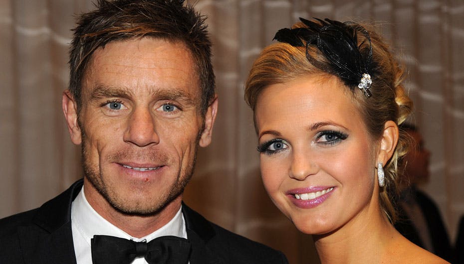 De søde turtelduer regner med at det bliver et kirkebryllup