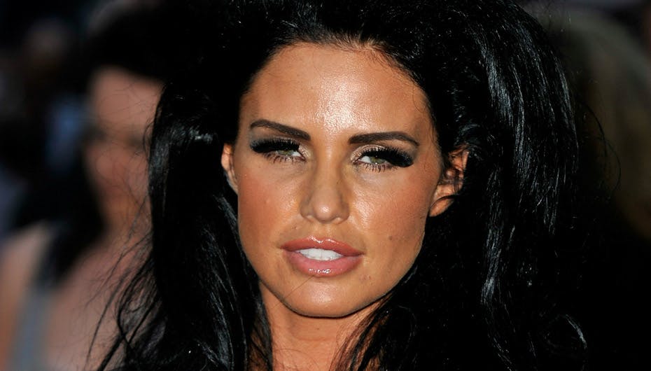 https://imgix.seoghoer.dk/media/se-og-hoer/2010/kendte-udland/august/katie-price-rugemor-jpg.jpg
