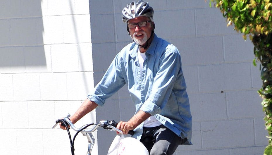 Pensionist på vej i fakta? Nej, en superstjerne i Hollywood, som er helt sig selv