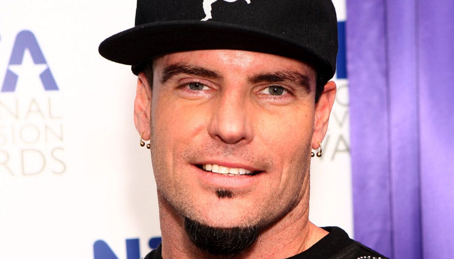 Under et lettere stupidt stunt var eks.rapperen Vanilla Ice forleden ved at lide druknedøden
