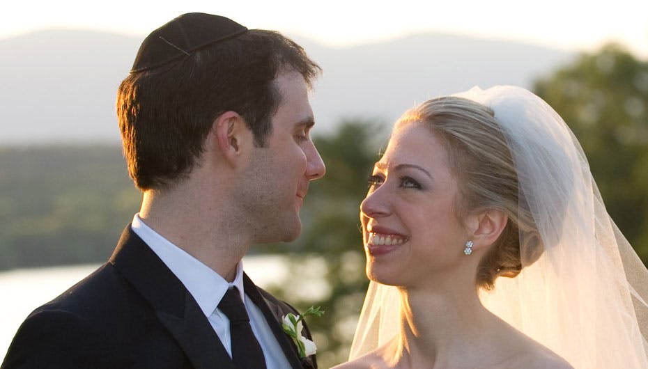 En lykkelig Chelsea med sin mand Marc