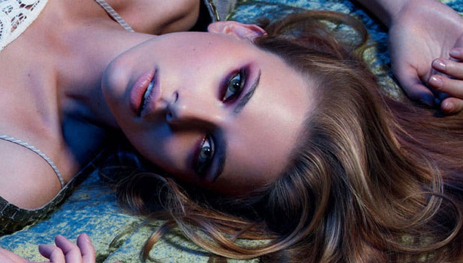 Scarlett Johansson og Sandra Bullock snavede på scenen til MTV Movie Awards