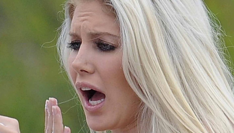 Heidi Montag fjerner uønsket hår fra sin mand som bevis på sin kærlighed til ham