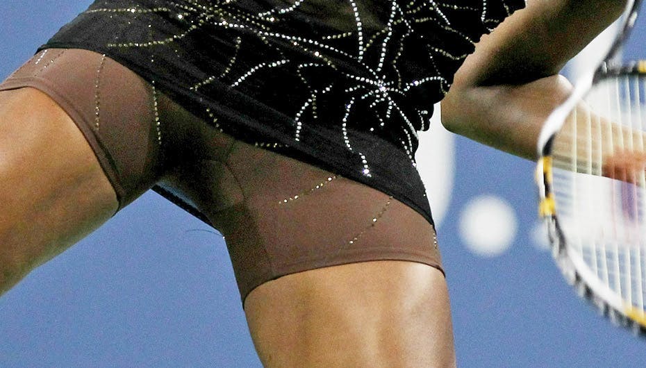 Denne tennispige er kendt for at gå på banen i meget fantasifulde og afslørende spilledragter