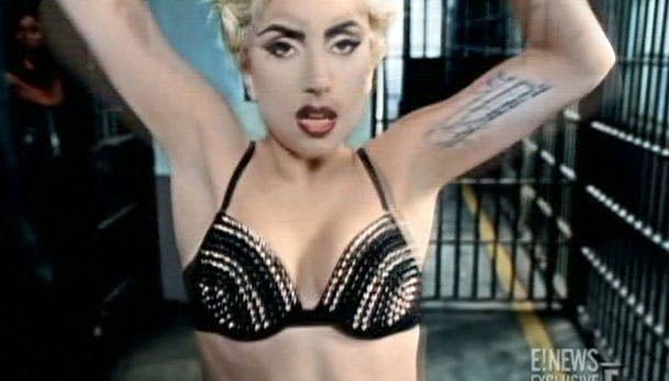 Dette er altså en ung - om end speciel - kvinde