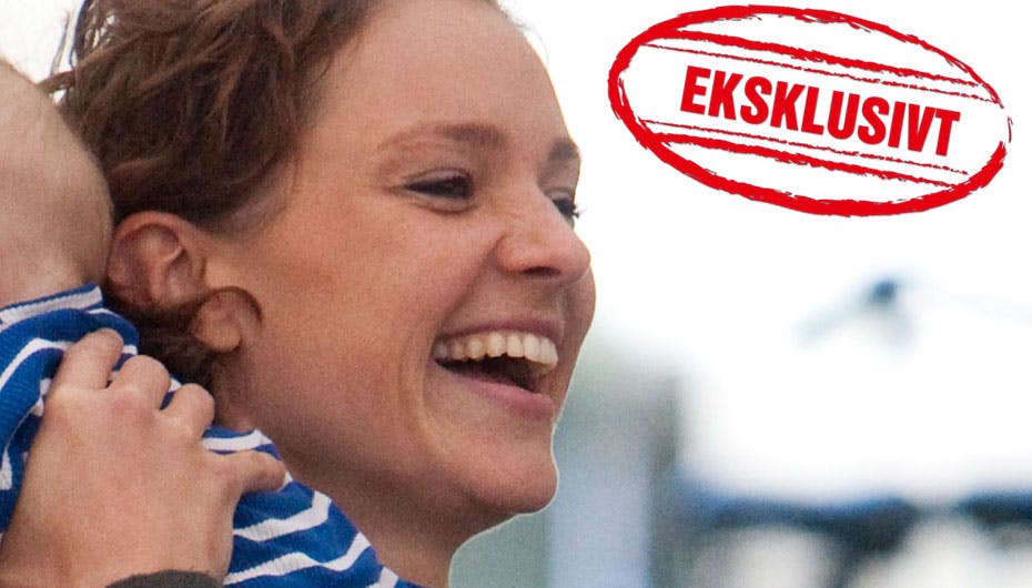 Lise Rønne nød sin søn, en kop the og SE og HØR, da hun tog en cafétur