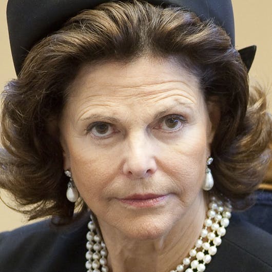 https://imgix.seoghoer.dk/media/se-og-hoer/2010/royalt/oktober-november-december/dronning-silvia-nazist1-jpg.jpg