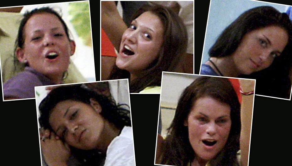 Marie, Samanta, Cecilie, Melissa og Nadia Line måtte bide i det sure æble og gå til fest uden makeup