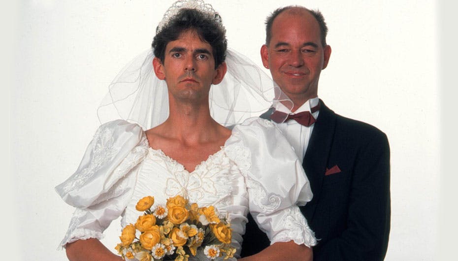 Dette er Robert og Henri fra Hollands bryllupsbillede fra 2001 – De ser da ellers ikke så farlige ud