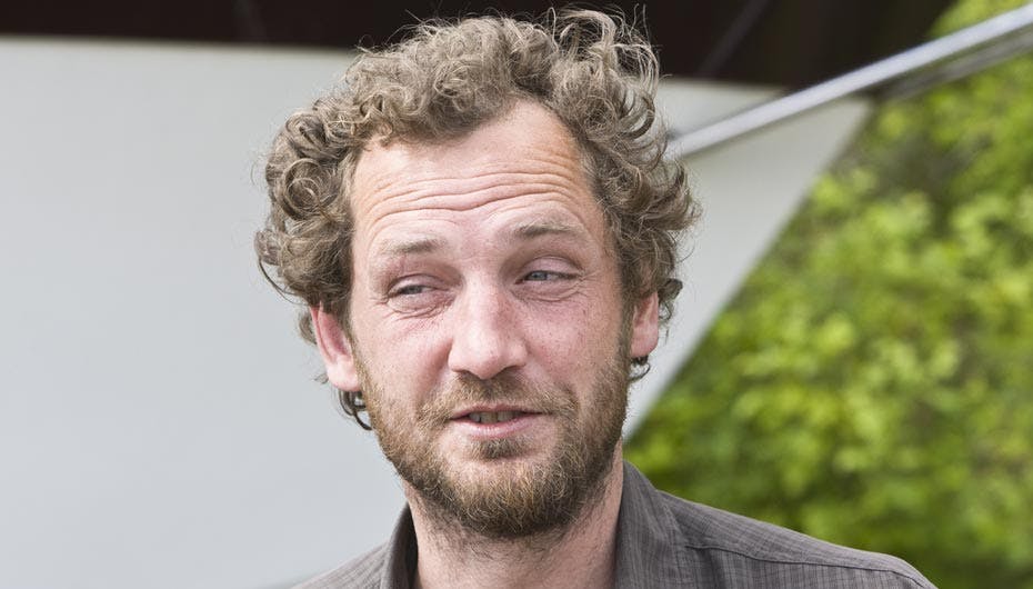 Porno-Lasse har valgt at bo på gaden i en periode, men han er ikke færdig med at lave frække film