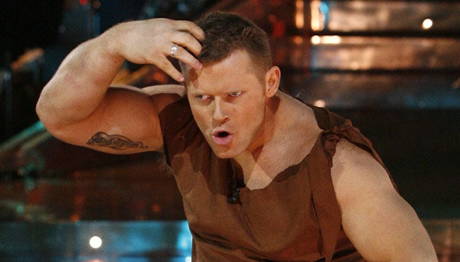 Joachim B. var i sit helt rette element, da han i den sidste dans gjorde den som Tarzan