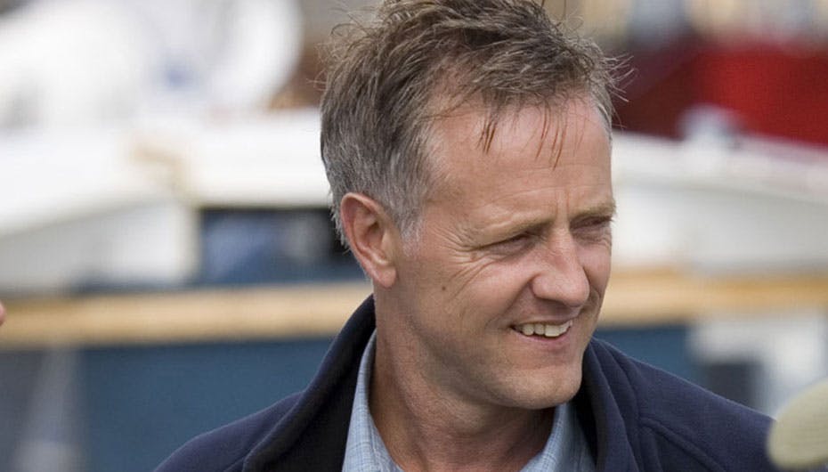 - Nu er jeg blevet en pæn, gråhåret, ældre mand, og sådan nogle er der jo også roller til, siger Lars Simonsen og antyder, at han gerne ville have flere roller som den i "Livvagterne" fra i aftes