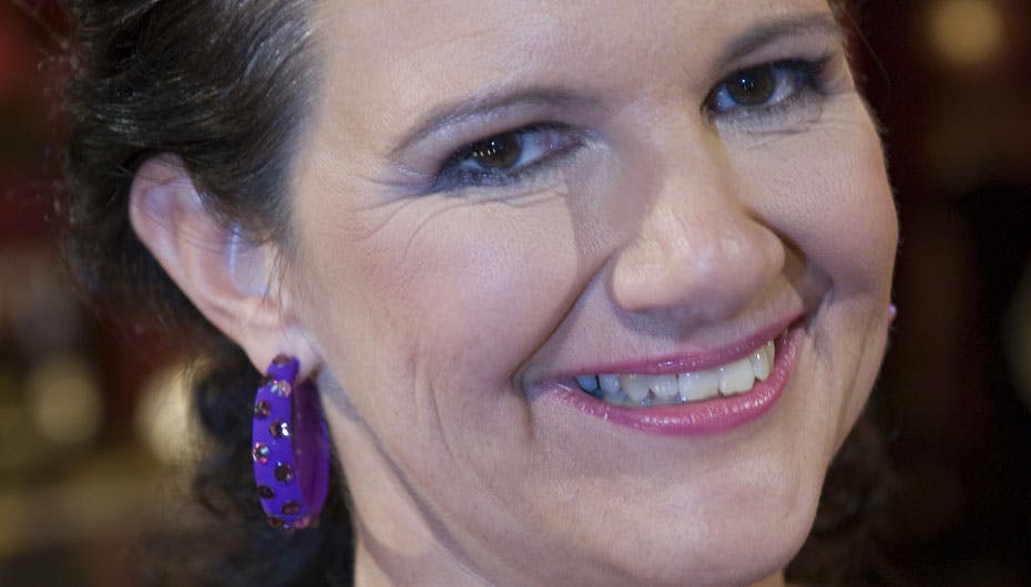 Anne-Mette tager flyveren til København så tit som muligt for at være sammen med sit barnebarn