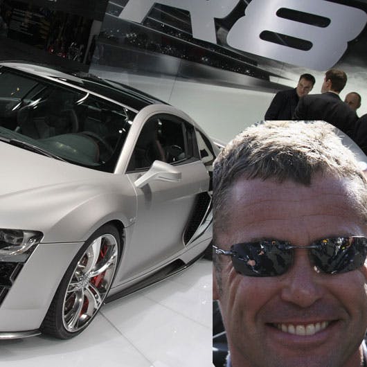 https://imgix.seoghoer.dk/media/se-og-hoer/kendte-danmark/audi-r8-og-tom1-jpg.jpg