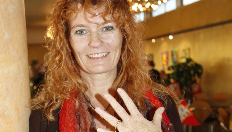https://imgix.seoghoer.dk/media/se-og-hoer/kendte-danmark/bettina-aller-forlov1-jpg.jpg