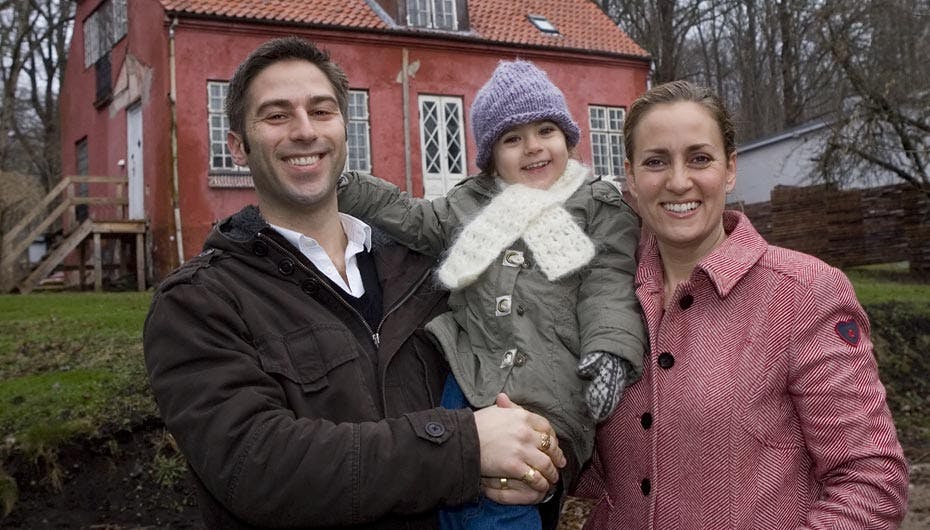 Nicolai, datteren Sophy og Camilla var ellers super glade, da de købte villaen i Klampenborg