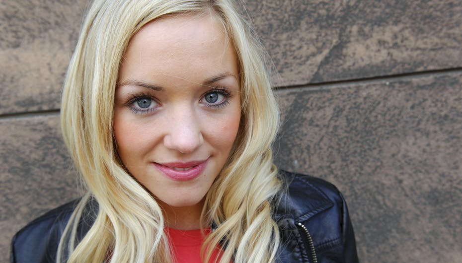 Nu kan Freya Clausen også skrive mor på sit visitkort