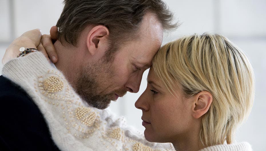 Lars Mikkelsen og Iben Hjejle måtte indspille dampende hede sexscener i filmen "Flugten"
