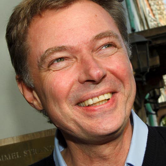 https://imgix.seoghoer.dk/media/se-og-hoer/kendte-danmark/klaus-riskaer-konge1-jpg.jpg