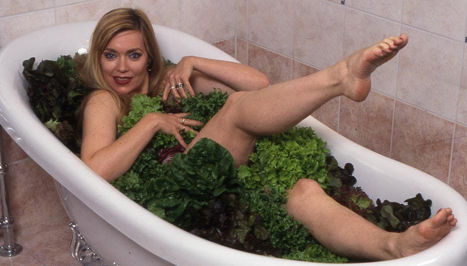 Lise-Lotte Norup mener, det er vigtigt at gøre sig lækker, så man stadig kan have dampende sex efter mange års samliv