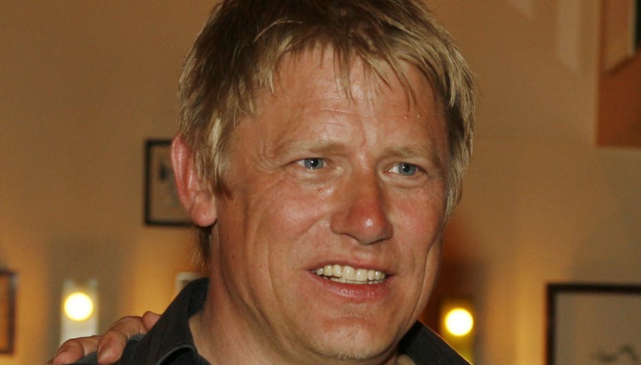 Schmeichel har god grund til at trække på smilebåndet, han slap nemlig for at skulle op til en orienterende køreprøve