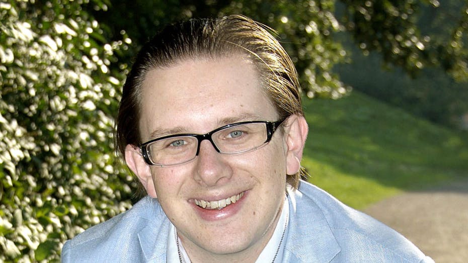 Simon Emil Ammitzbøll er en af hovedentreprenørerne bag loven, der giver homoseksuelle ret til adoption
