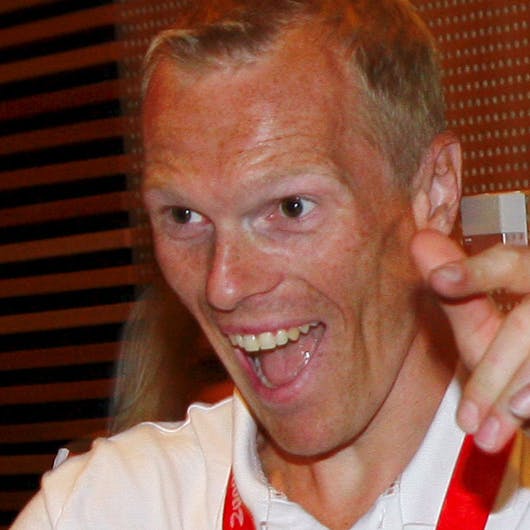 https://imgix.seoghoer.dk/media/se-og-hoer/kendte-dk09/august/eskildebbesenfarigen1-jpg.jpg