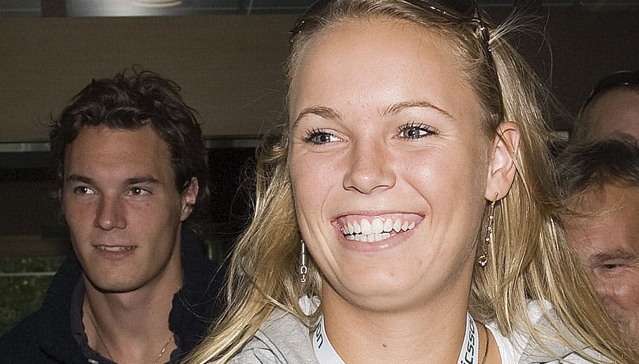 Caroline Wozniacki kan nu også skrive i sin scrapbog, at hun har trykket "Terminator" i hånden