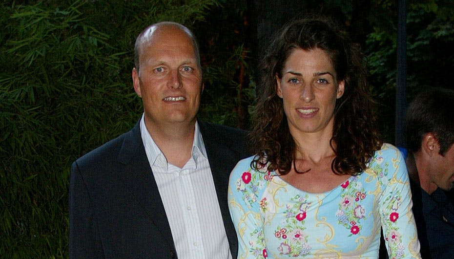 Bjarne Riis og Anne Dorthe Tanderup skal giftes på lørdag. Det sker i Vejle og uden hans mor