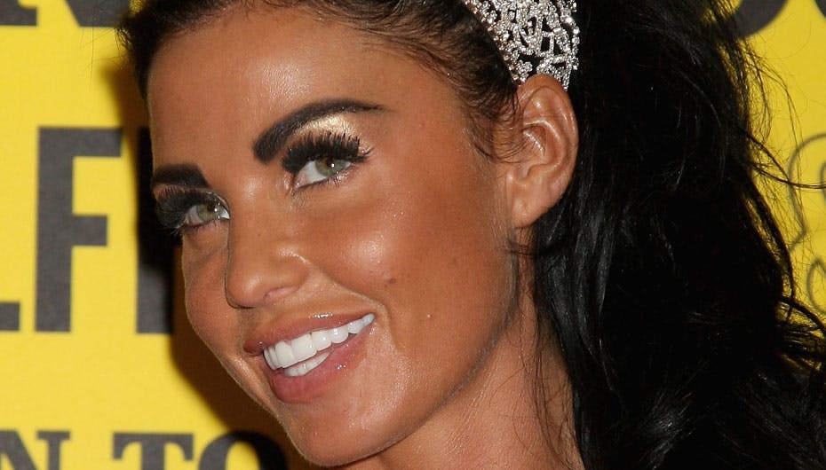 Katie Price kan smile nok så sødt, men irsk barnepige kommer hun ikke til at spille